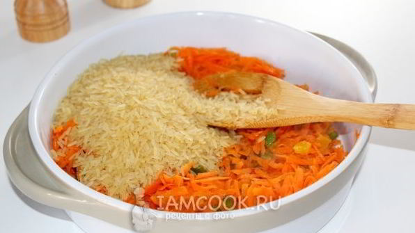 рис с куриными ножками в духовке