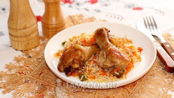 рис с куриными ножками в духовке