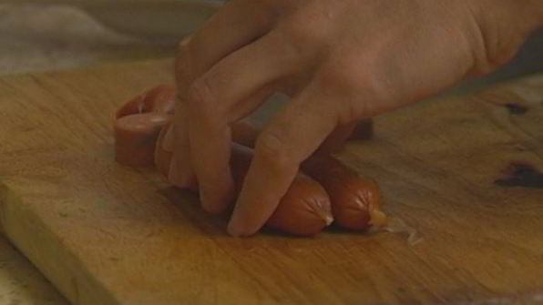 рис с острыми колбасками