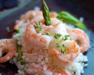 Рис со спаржей и креветками