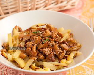 Жареная картошка с лисичками