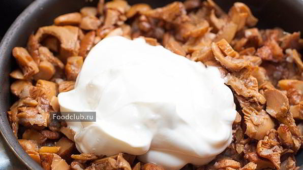 жареная картошка с лисичками