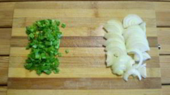 жареная картошка с луком