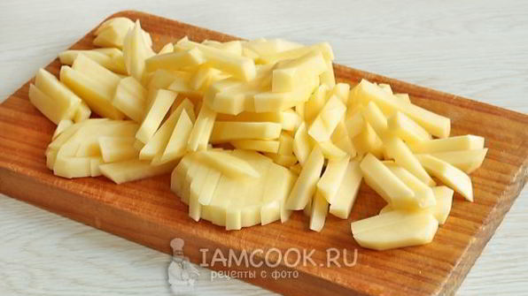 жареная картошка с помидорами