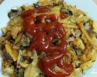 Жареная картошка с вешенками в мультиварке