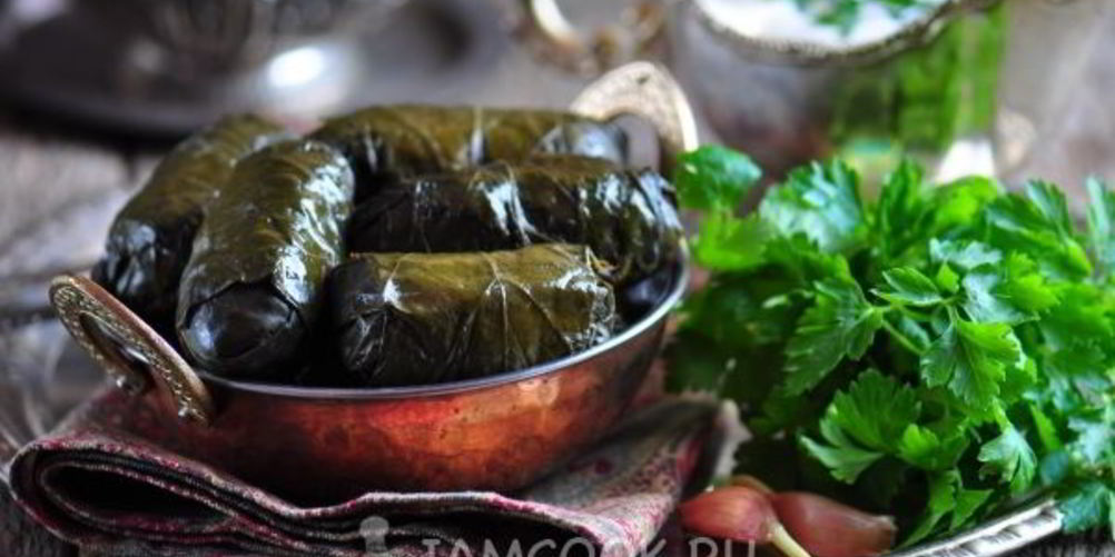 Рецепт долма из маринованных виноградных листьев