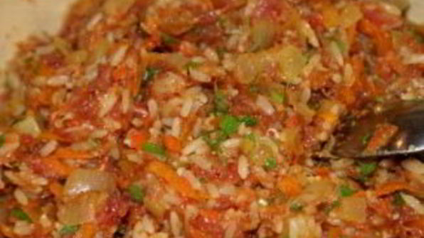 долма из свекольных листьев