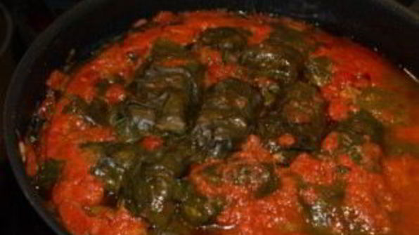 долма из свекольных листьев