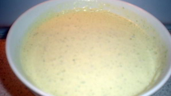 долма с бараниной под сметанно-чесночным соусом