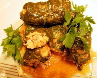 Голубцы в шпинате