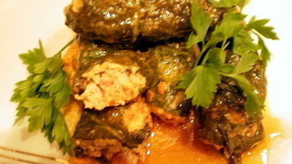 голубцы в шпинате