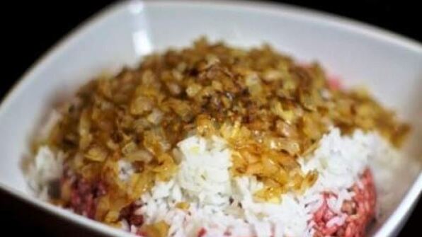 голубцы в сметанном соусе в духовке