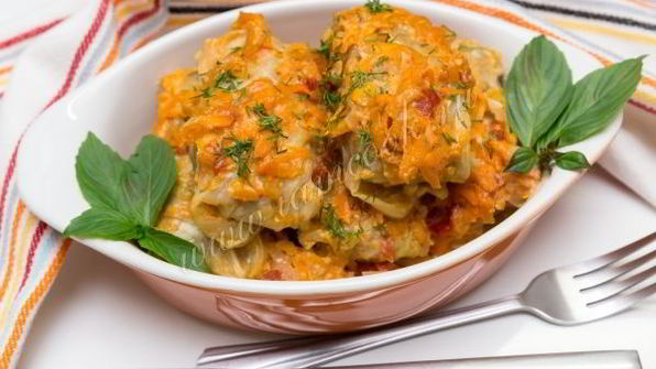 голубцы в томатно-сметанном соусе в духовке