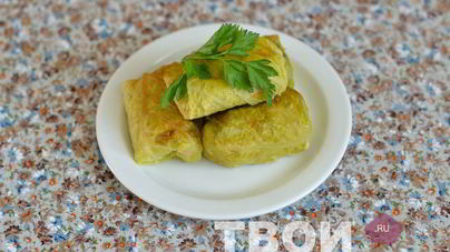 Куриные голубцы в листьях савойской капусты