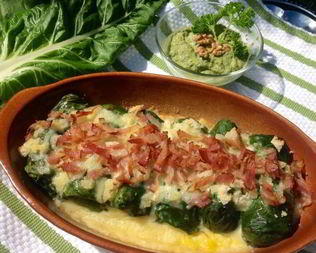 Запеченные голубцы из мангольда