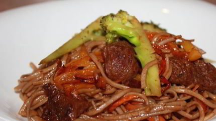 Гречневая лапша с говядиной