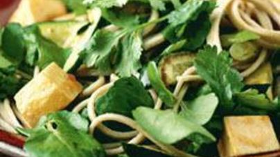 Гречневая лапша с овощами и тофу