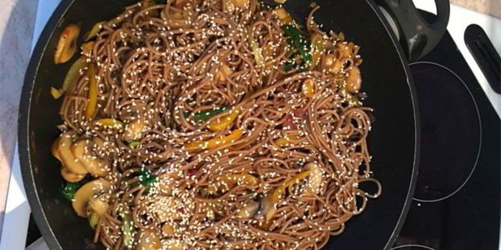 Рецепт гречневая лапша с шампиньонами