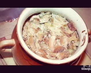 Белые грибы в горшочке