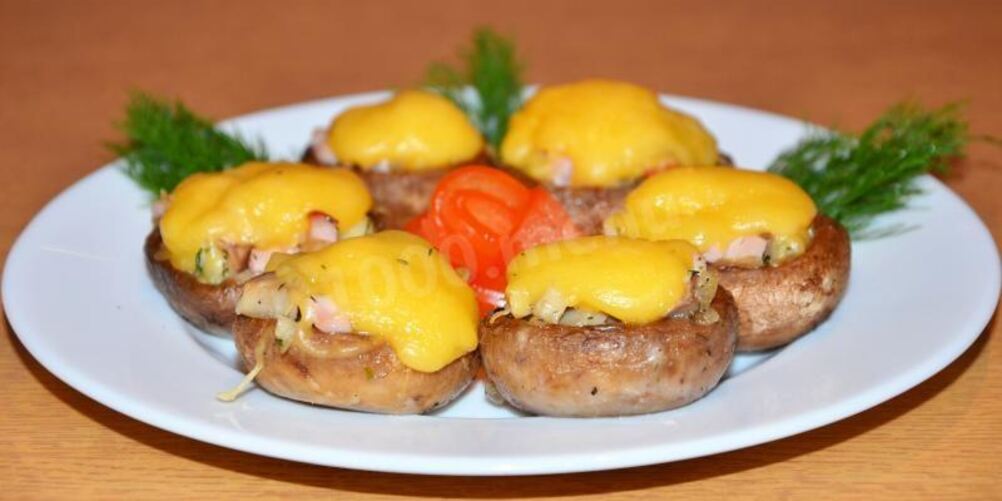 Рецепт фаршированные шампиньоны под сырной шапочкой
