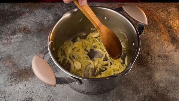 грибы, фаршированные перловкой