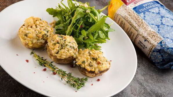 грибы, фаршированные перловкой