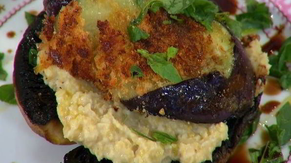 грибы на гриле с нутом и баклажанами