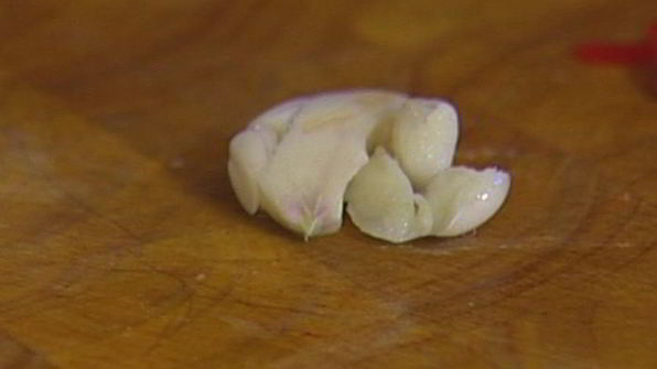 грибы на гриле с нутом и баклажанами