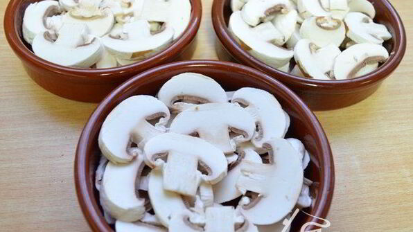 грибы пикантные в духовке