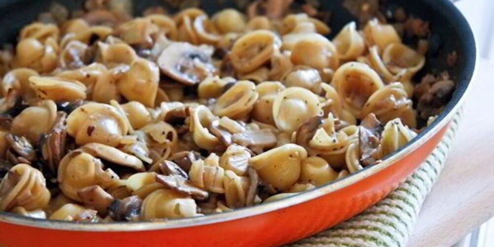 Рецепт грибы под сливочным соусом