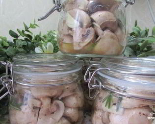 Грибы с розмарином