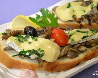 Грибы с сыром на сковороде