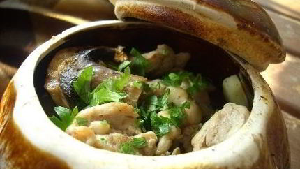 Грибы в горшочках