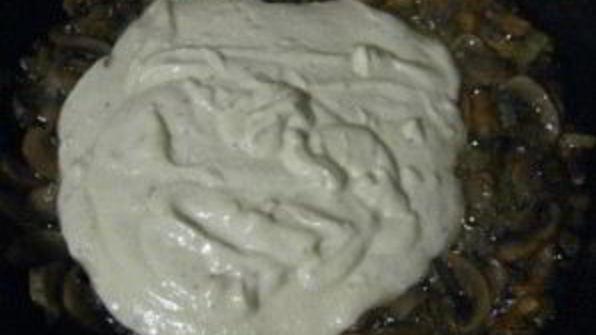 грибы в мультиварке в сметане