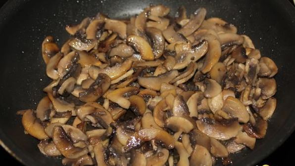 грибы в сливочной заливке