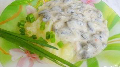 Грибы в сметанном соусе