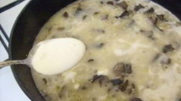 грибы в сметанном соусе