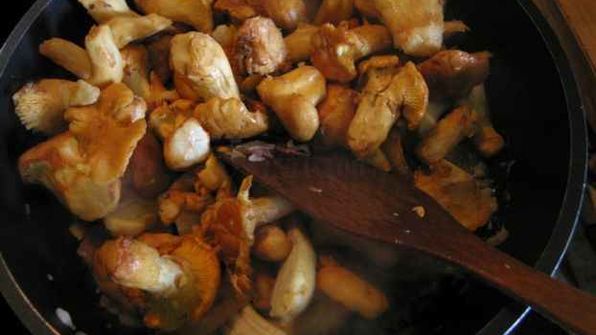 лисички жареные с картофелем