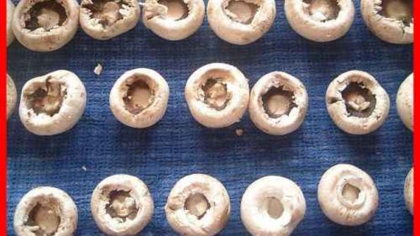 шампиньоны фаршированные с беконом