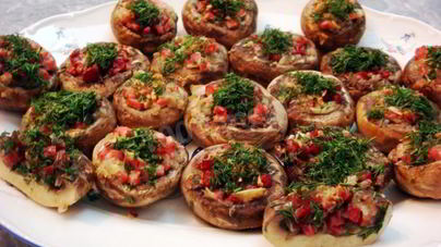 Шампиньоны фаршированные запеченные в духовке