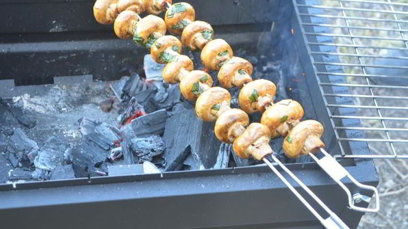 шампиньоны на мангале