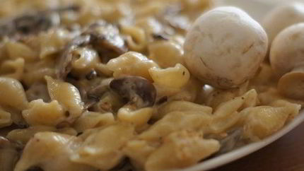 Шампиньоны под соусом