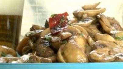 Шампиньоны с чесноком