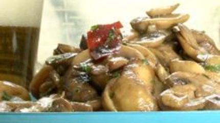 Шампиньоны с чесноком