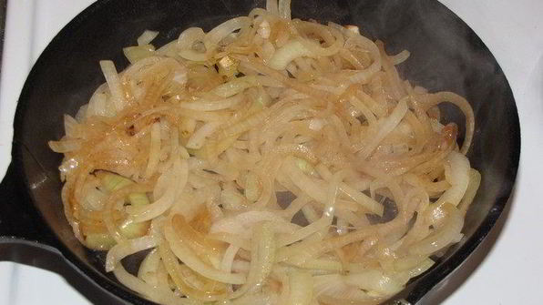 шампиньоны с куриным филе и сладким перцем по-муромски