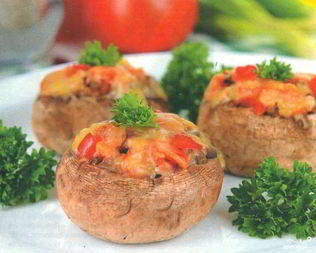 Шампиньоны с помидорами и сыром