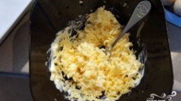 шампиньоны с сыром и чесноком в духовке