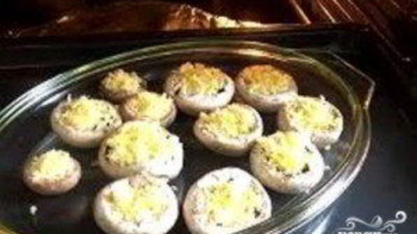 шампиньоны с сыром и чесноком в духовке