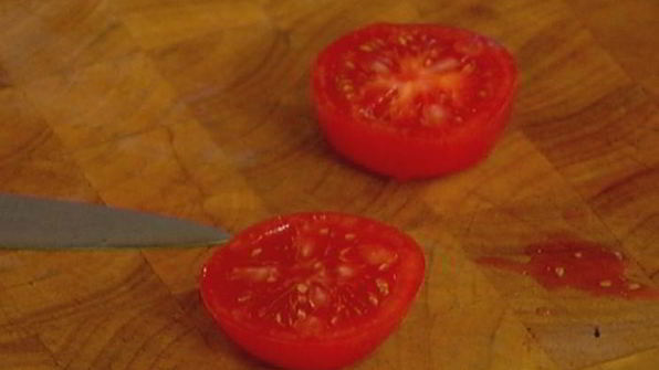 шампиньоны с зеленым помидором, жаренным в кляре