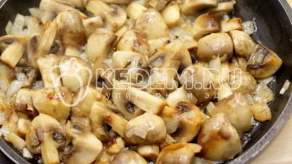 шампиньоны со сметаной